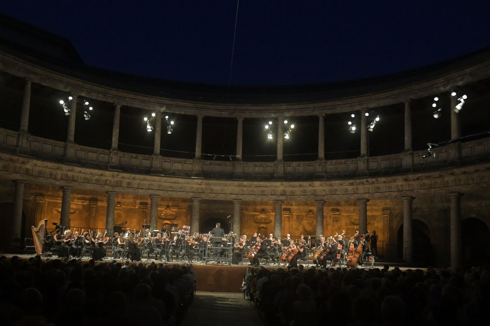 La soprano granadina María José Moreno y el barítono malagueño Carlos Álvarez actúan en  el Palacio de Carlos V, en imágenes