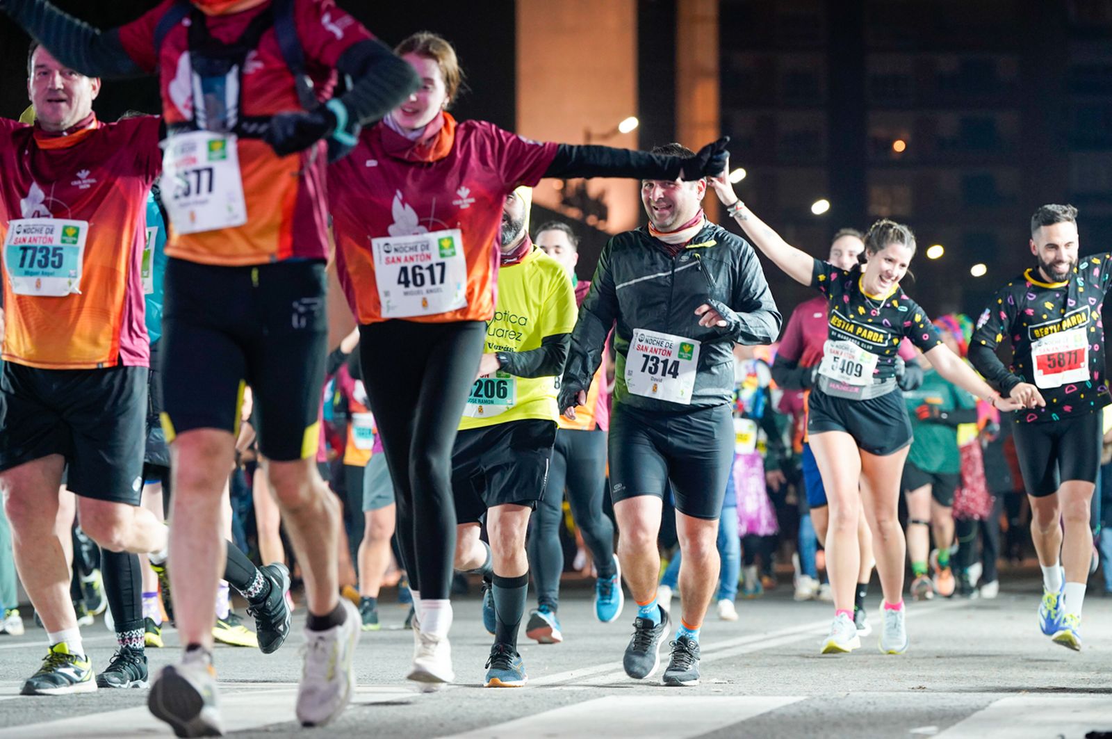 En imágenes: búscate en tu llegada a meta de la Carrera de San Antón 2026 (18)