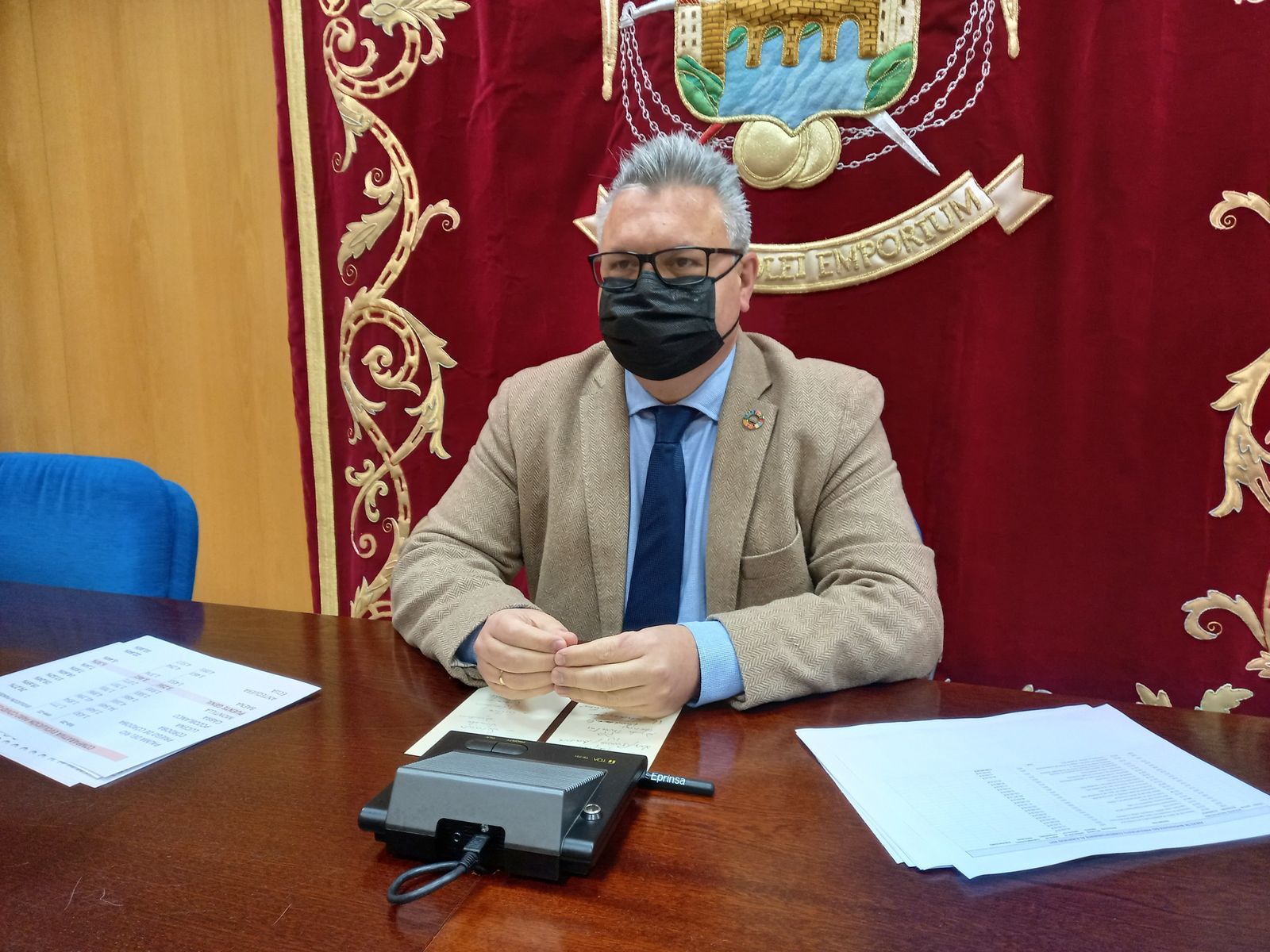 El alcalde de Puente Genil, Esteban Morales.