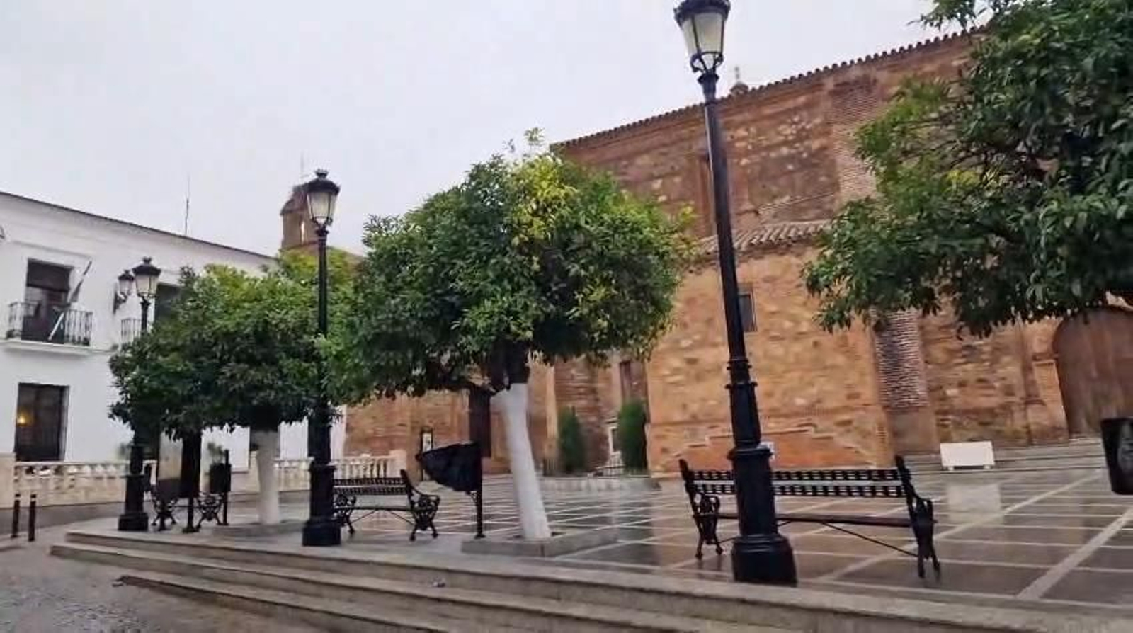 Aprieta el viento en el Cerro de Andévalo. Aprieta el viento en el Cerro de Andévalo.