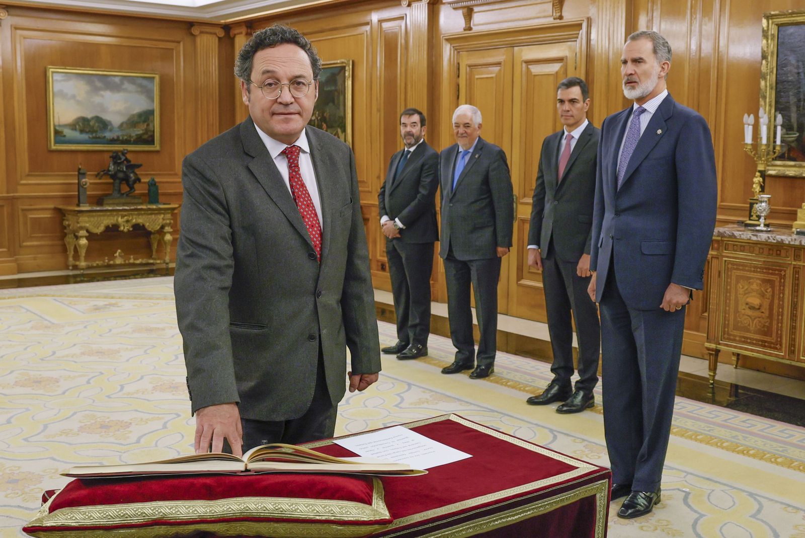 El fiscal general del Estado, Álvaro García Ortiz , promete su cargo ante Felipe VI.