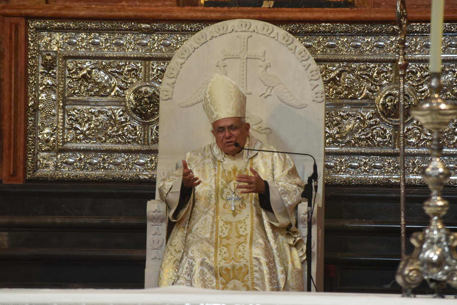 La misa en la Catedral de Córdoba por el eterno descanso del papa Francisco
