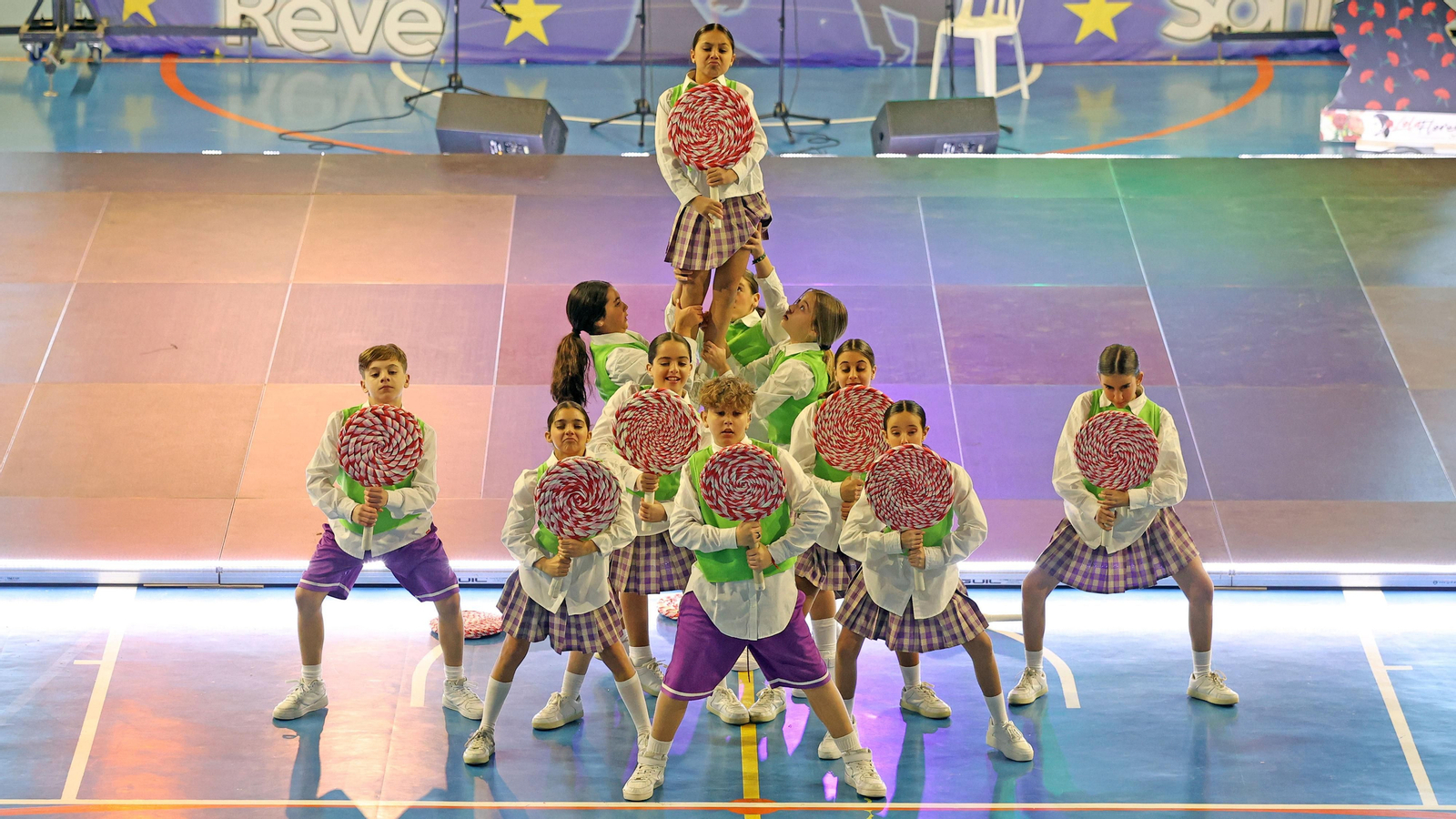 Concurso de baile ‘Dancing Stars’ en el Palacio de Deportes de Chapín en Jerez