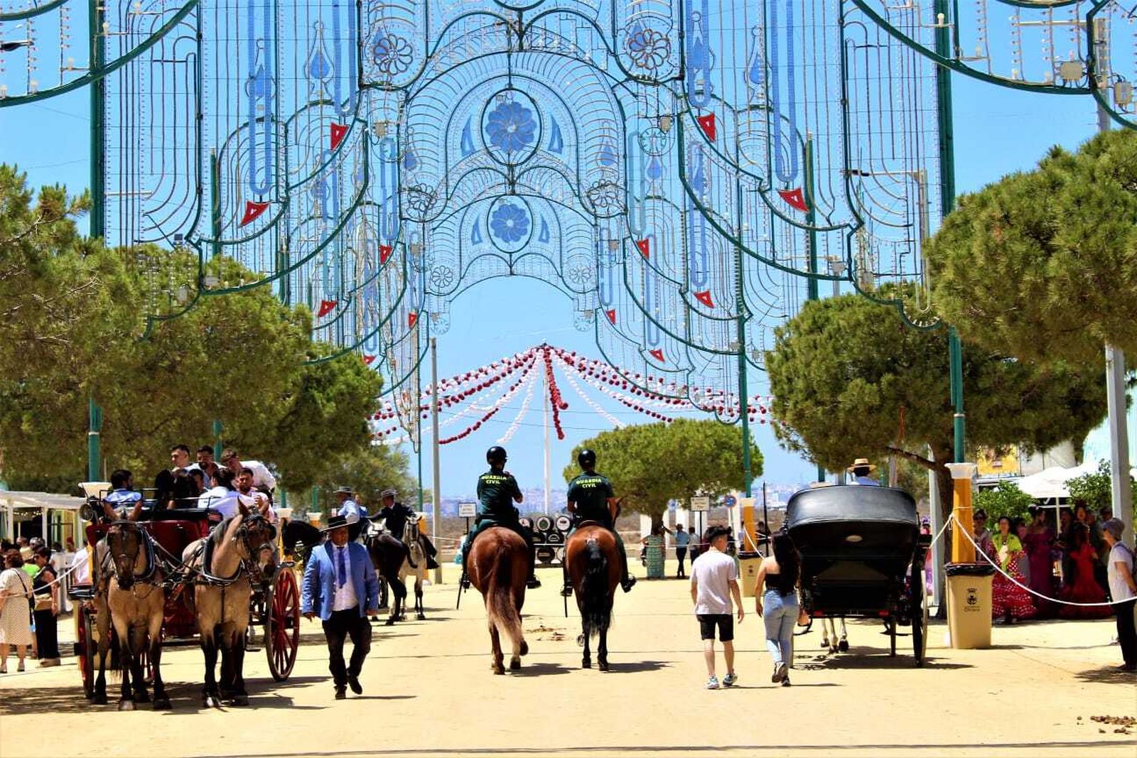 Búscate en las imágenes del viernes de Feria de Chiclana 2024