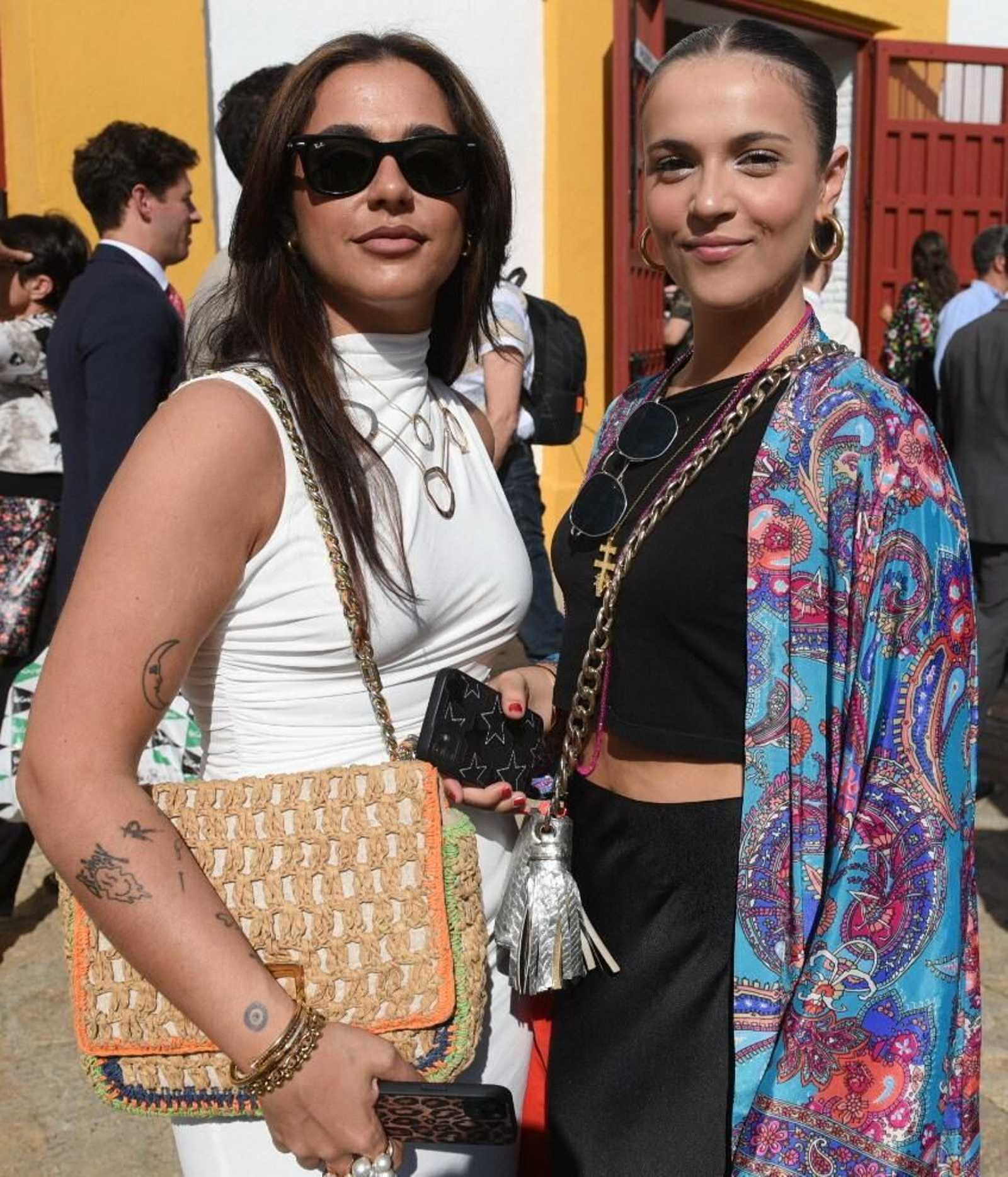 Las fotos de la Puerta del Príncipe de los toros en la 15ª del abono en Sevilla