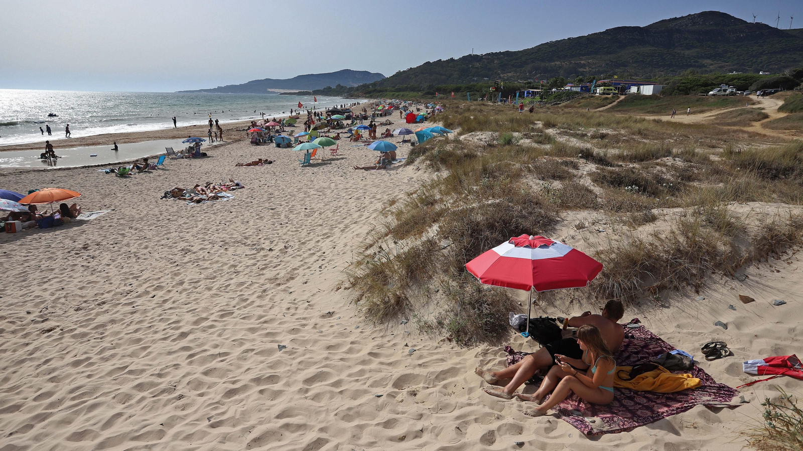 El calor llenas la playas el primer fin de semana de agosto