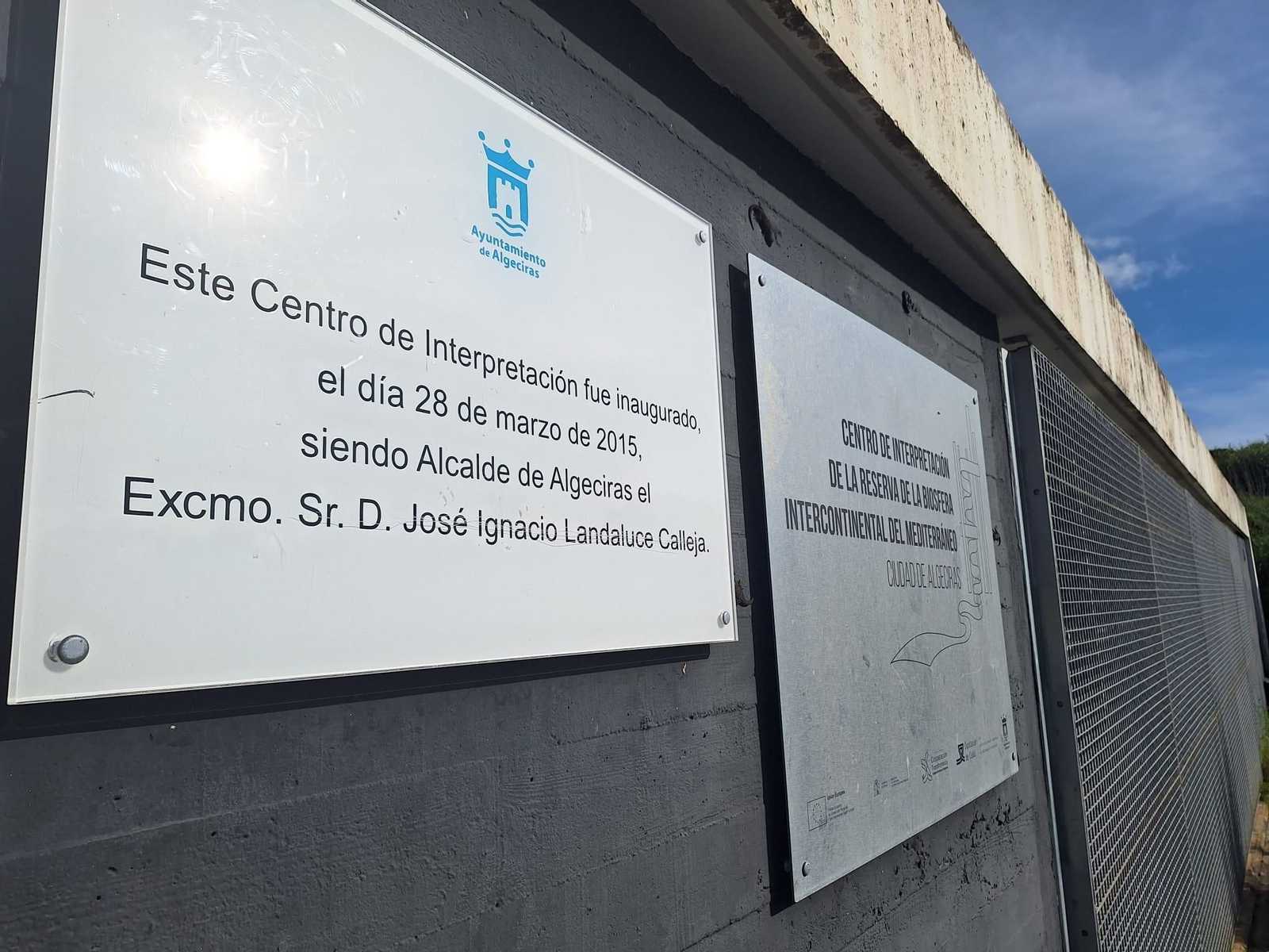 Placa de la inauguración del centro de interpretación del Parque Centenario por José Ignacio Landaluce, en marzo de 2015.