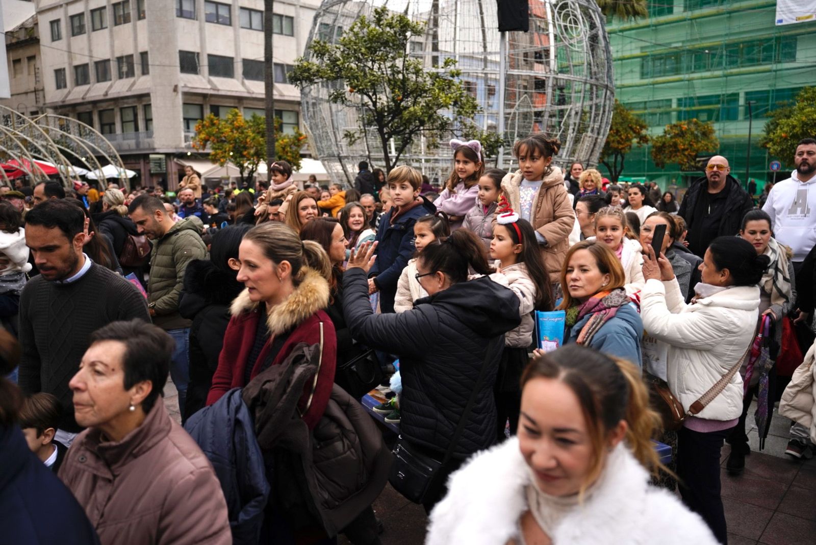 Fotos de las campanadas infantiles en la Plaza Alta de Algeciras