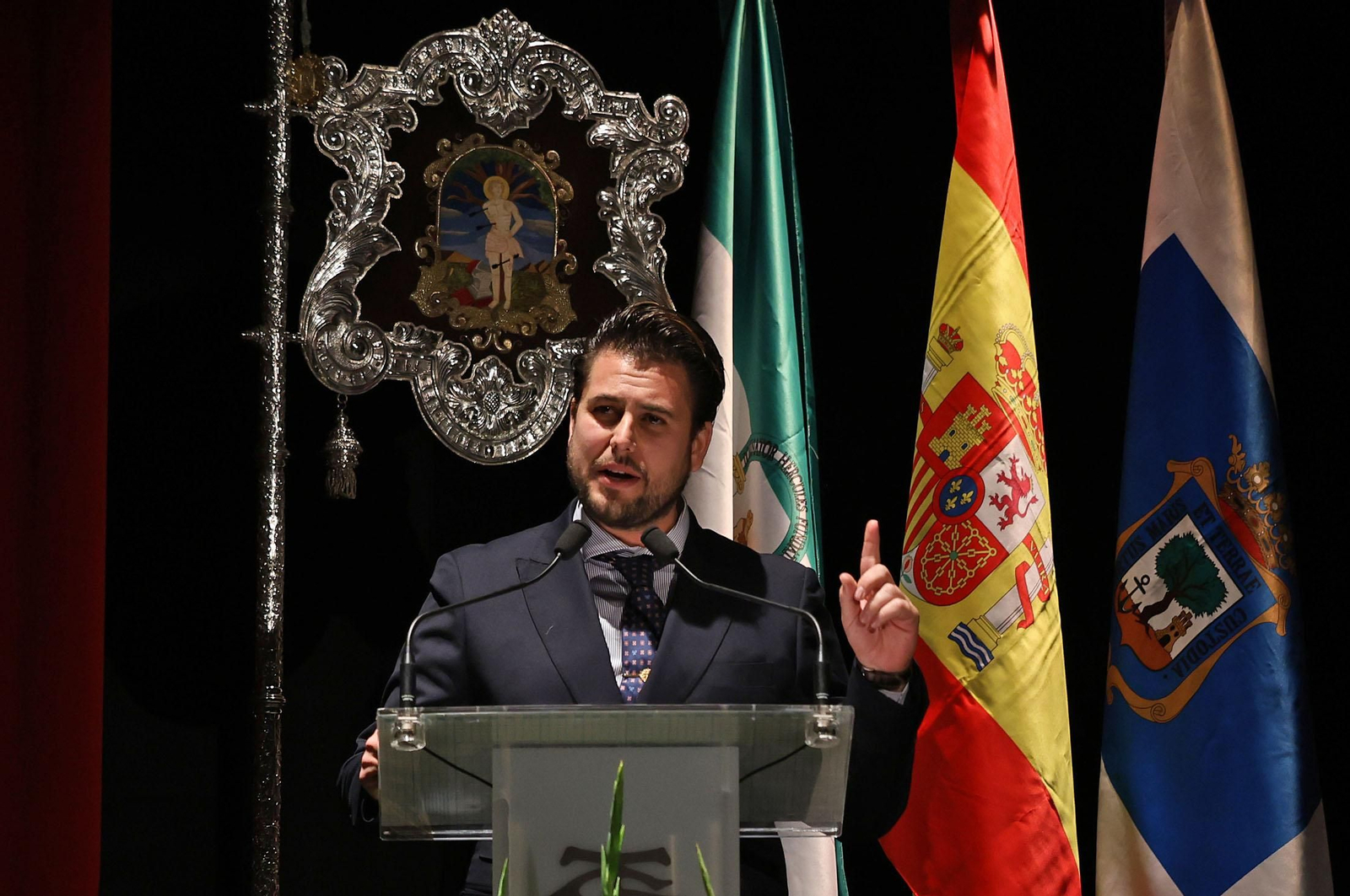 Pepelu Bonaño pregona a San Sebastián en el Gran Teatro de Huelva, en imágenes