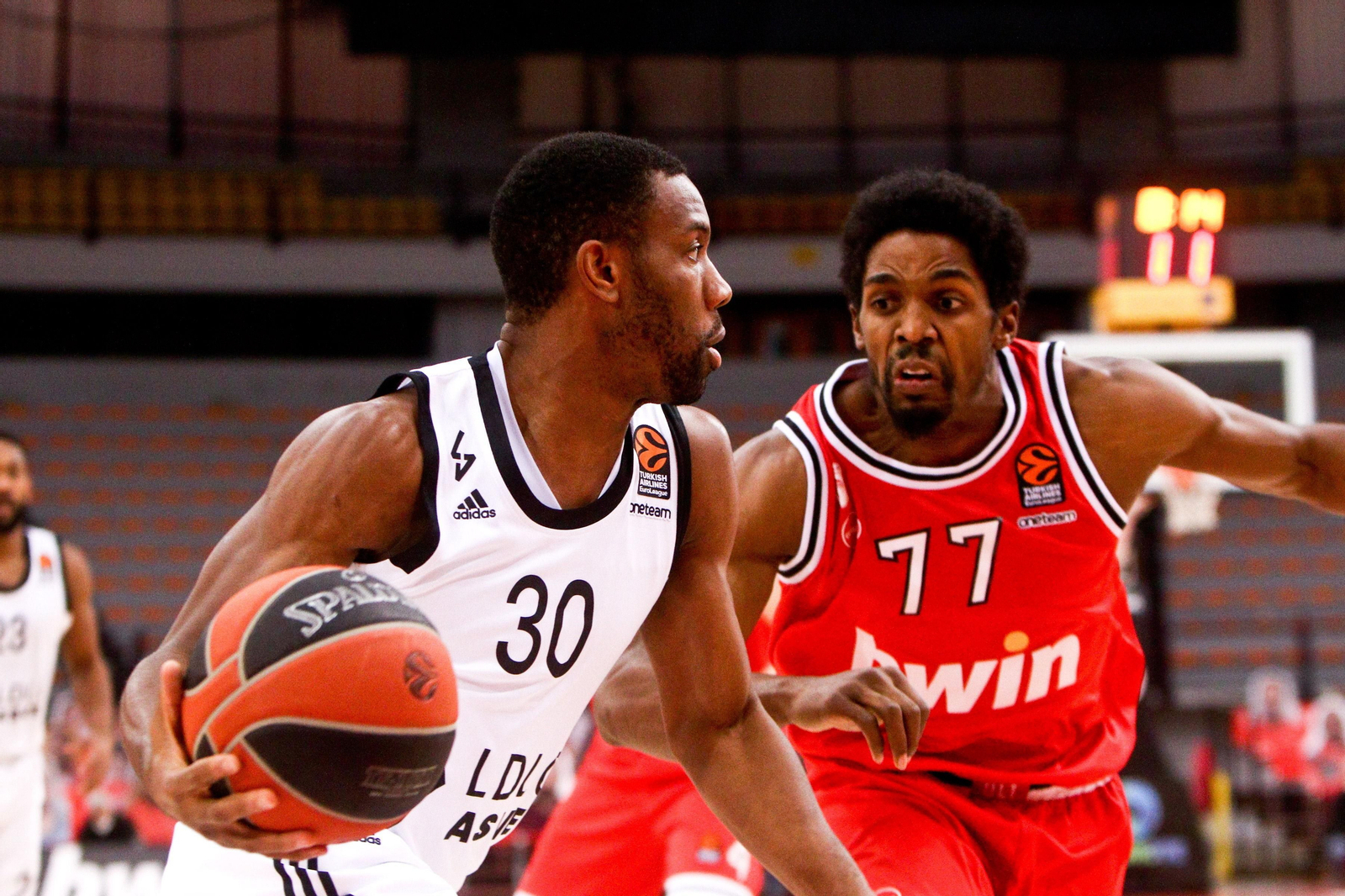 Norris Cole, en un partido con el Asvel Villeurbanne la pasada temporada. Norris Cole, en un partido con el Asvel Villeurbanne la pasada temporada.
