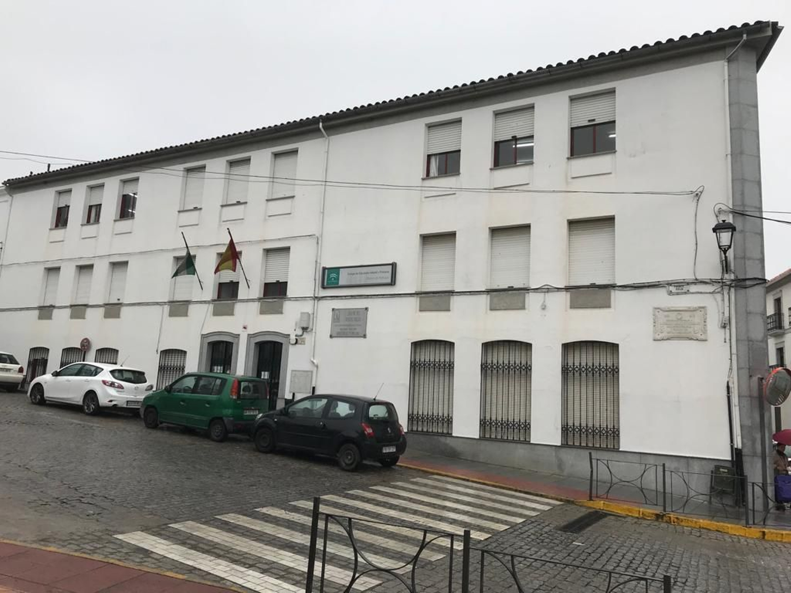 Fachada del colegio Moreno de Pedrajas de Villanueva de Córdoba.
