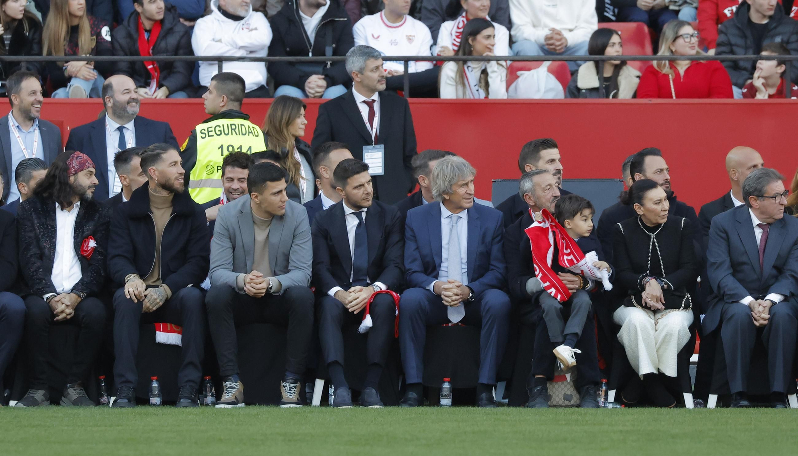 Las imágenes del homenaje a Jesús Navas