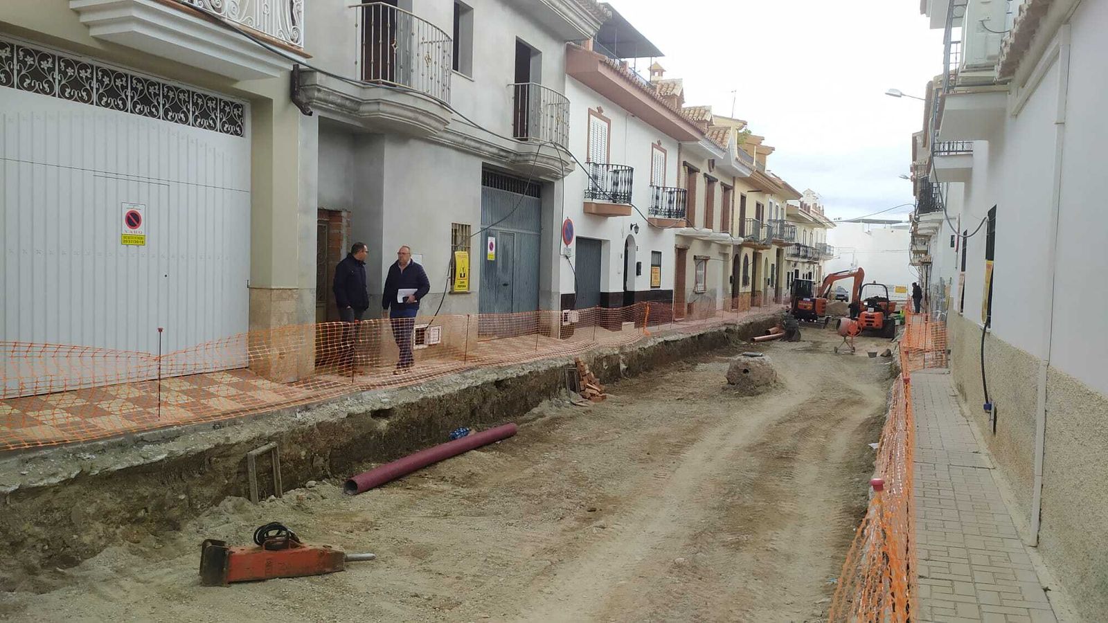 Obras en la calle Juan de Austria, en Alhaurín el Grande.