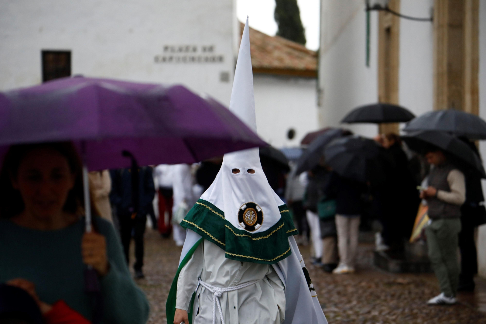 Las imágenes de la devoción ante la Virgen de la Paz en Capuchinos