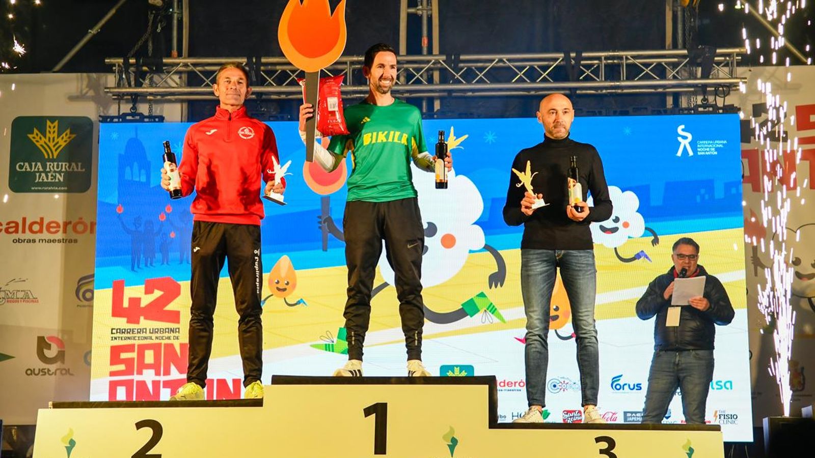 En imágenes: entrega de premios de la prueba popular de la Carrera de San Antón