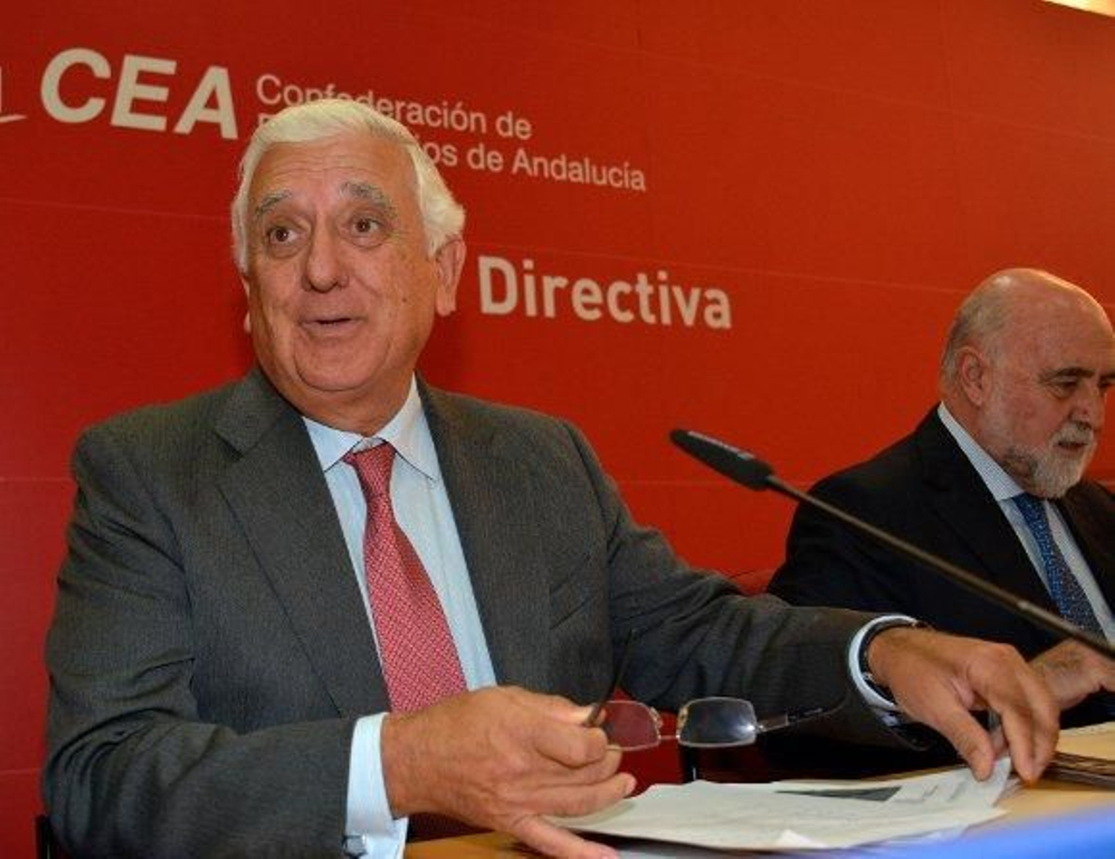 La CEA aprueba por unanimidad la candidatura de González de Lara