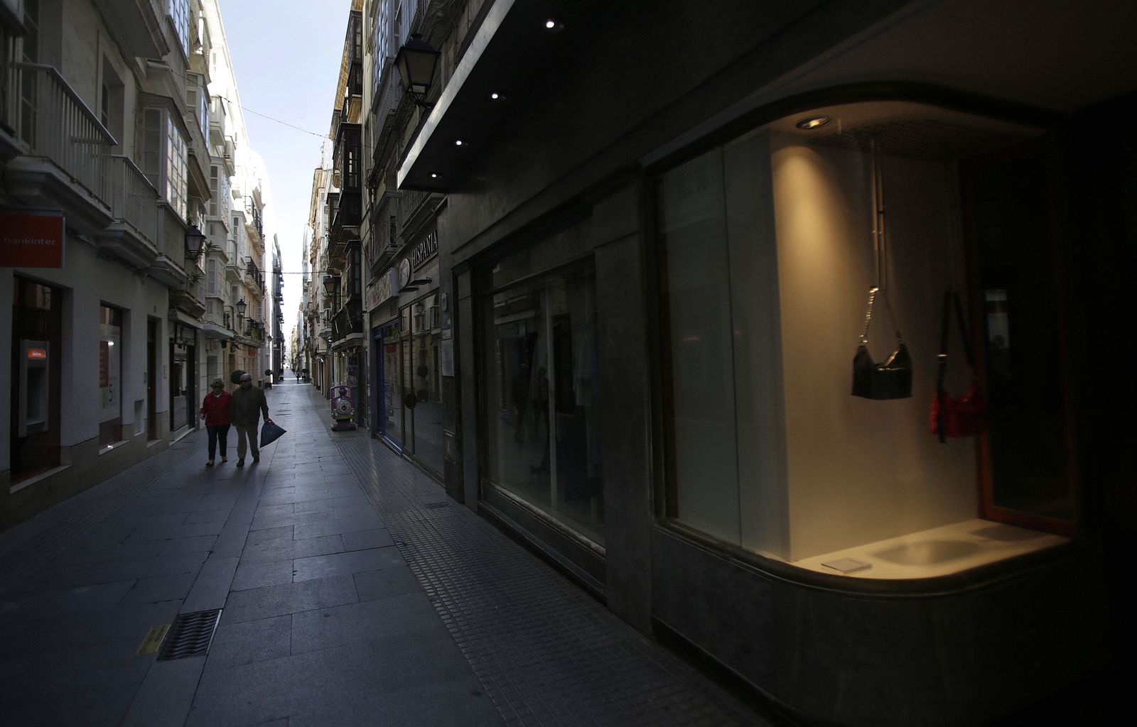 Imágenes del estado de alarma en cadiz - día 2