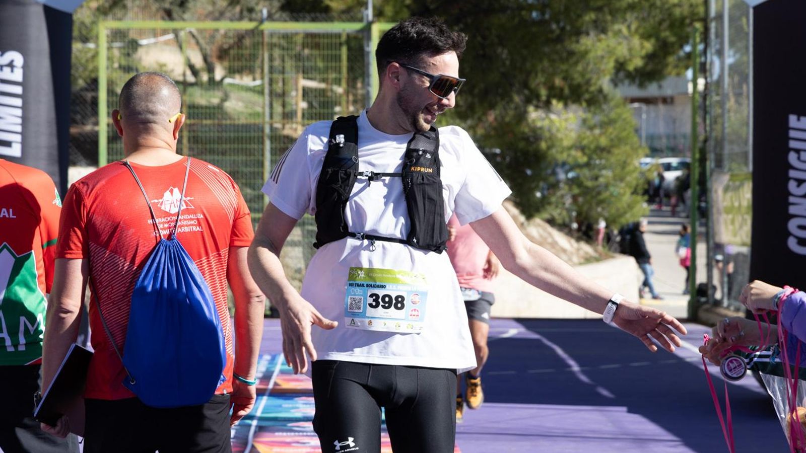 En imágenes: kilómetros para la esperanza de Celia en el CxM Trail Solidario IES Fuente de la Peña (I)