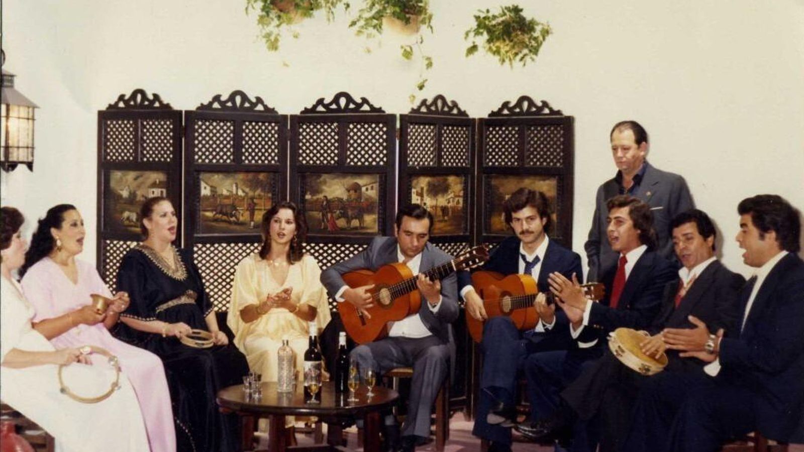 Coro de la Cátedra de Flamencología que grabó el primer volumen de 'Así Canta Nuestra tierra en Navidad'.
