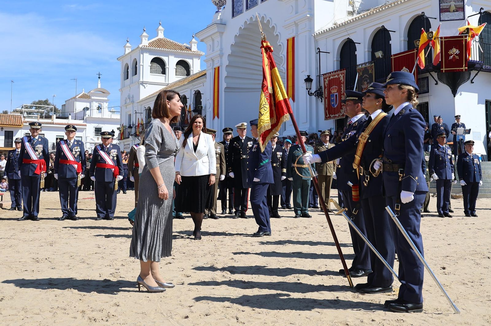 Imágenes del acto de Juramento o Promesa de Fidelidad a la Bandera Nacional en El Rocío