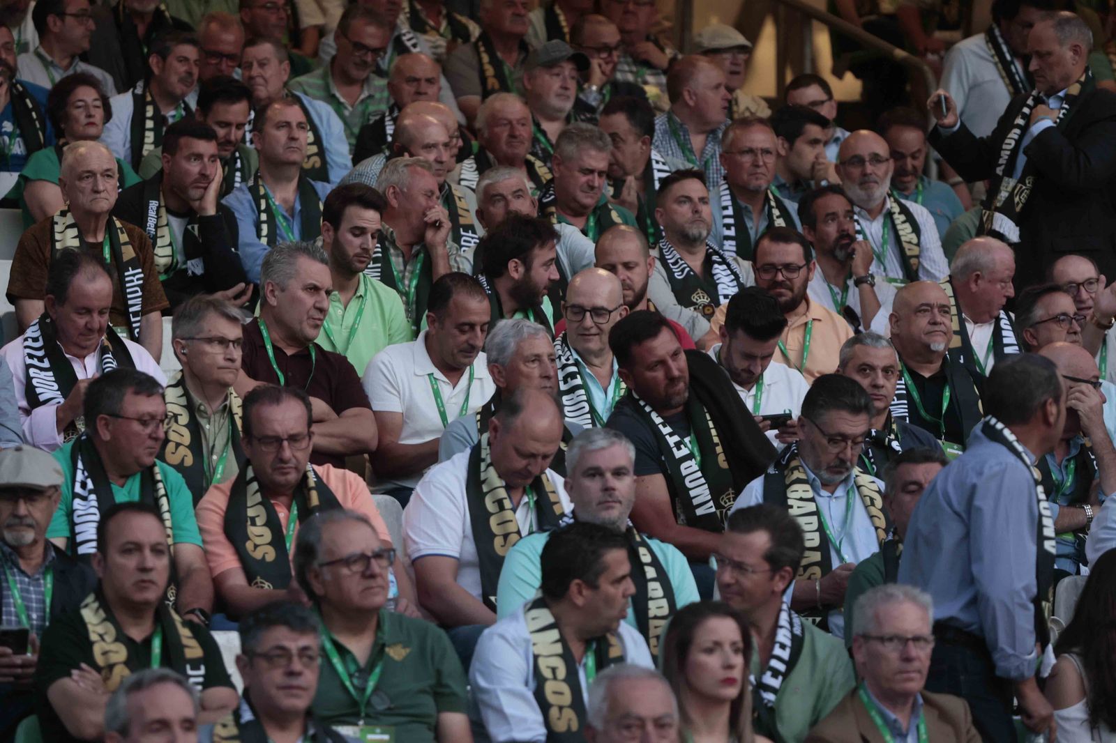 Búscate en el acto Siempre Verdiblancos