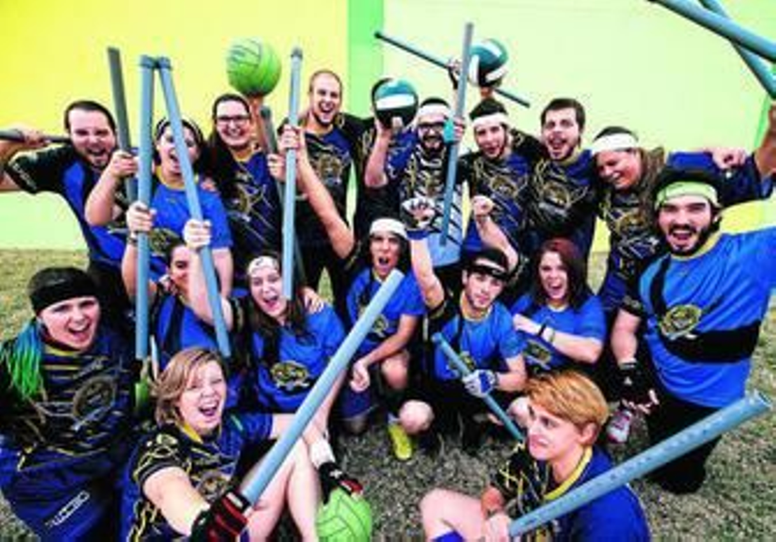 Los integrantes del equipo de 'quidditch'.