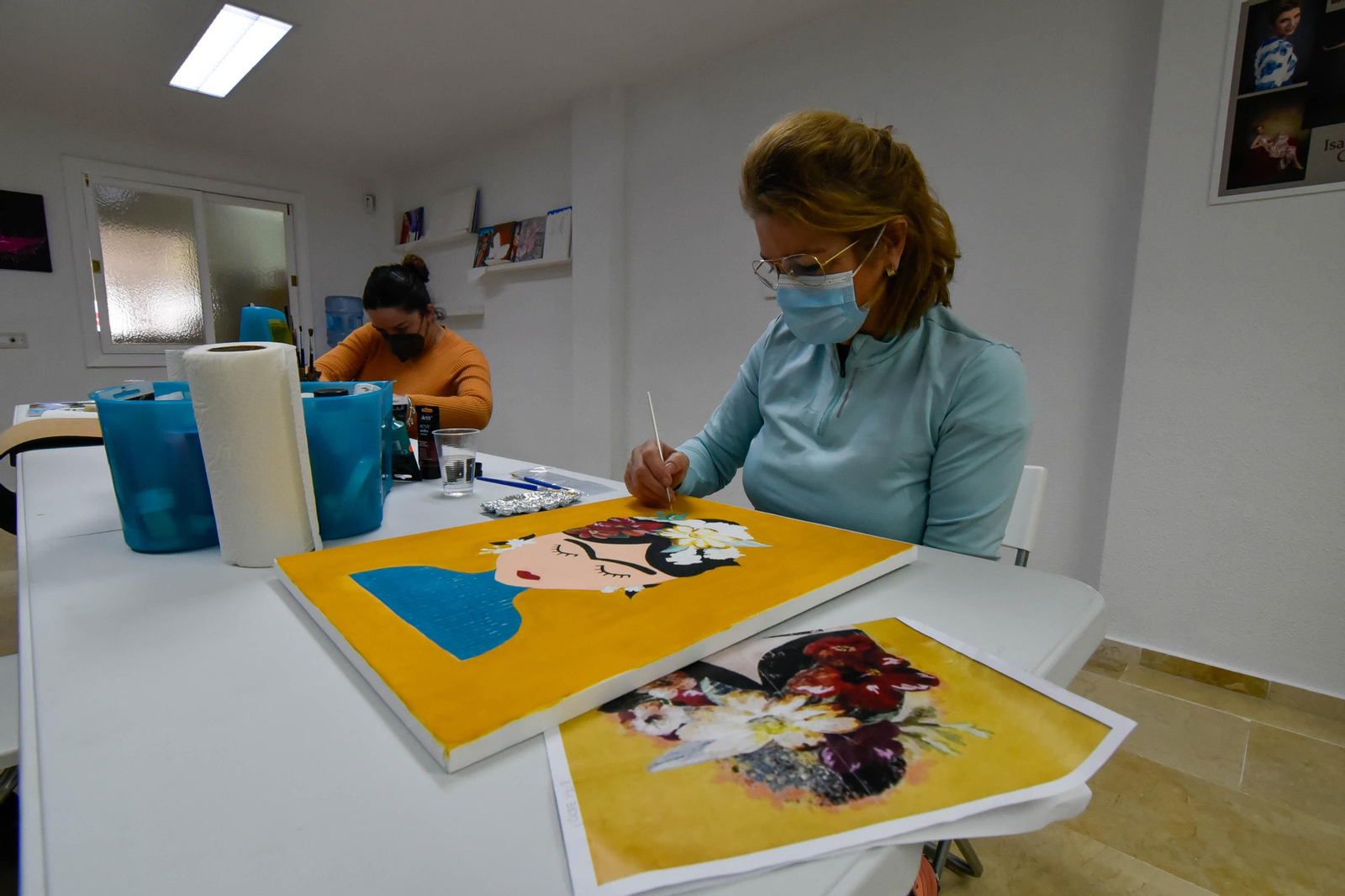 Las fotos de una mañana en la sede de Bandera Rosa