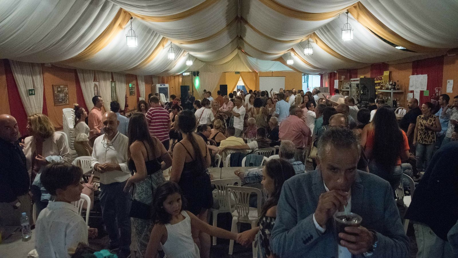 Viernes de Feria de la Línea en imagenes