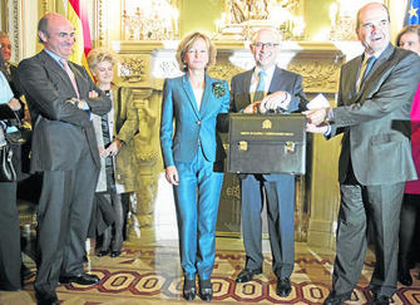 "No seré ministro para hacer recortes, sino para hacer reformas"El organigrama de Rajoy suprime o modifica 16 secretarías de Estado "Este ministerio será el del diálogo y la reforma para el empleo"