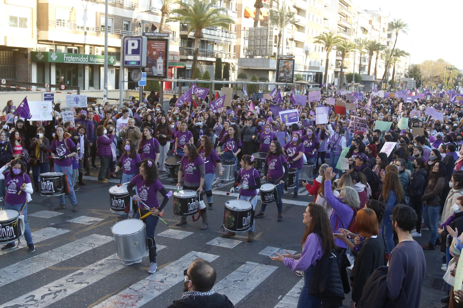 La manifestación del 8M en Córdoba, en fotografías