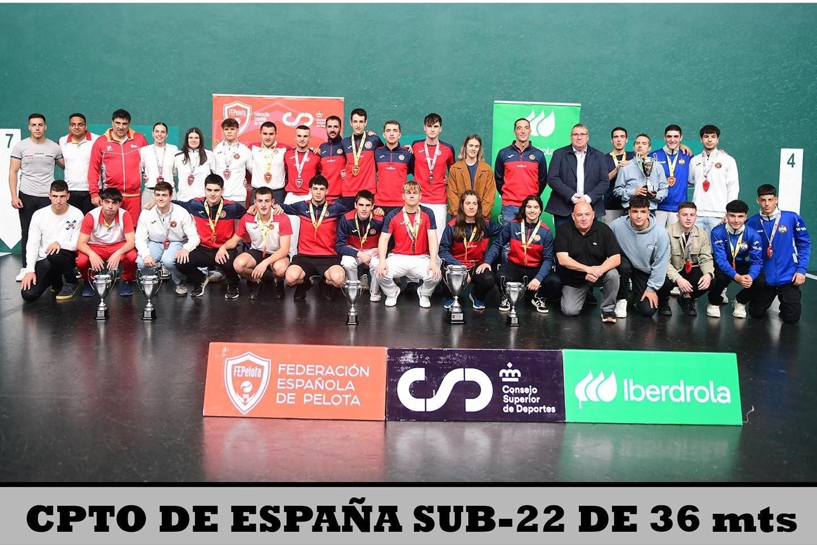 Foto de familia al término del Campeonato de España celebrado este pasado fin de semana en Pamplona.