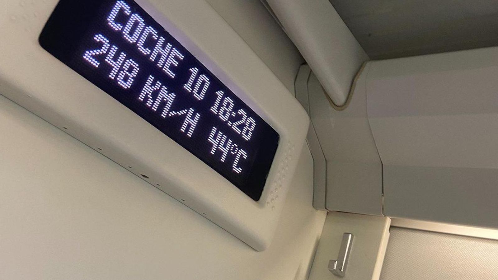Un vagón de Renfe entre Madríd y Cádiz, a 44 grados.