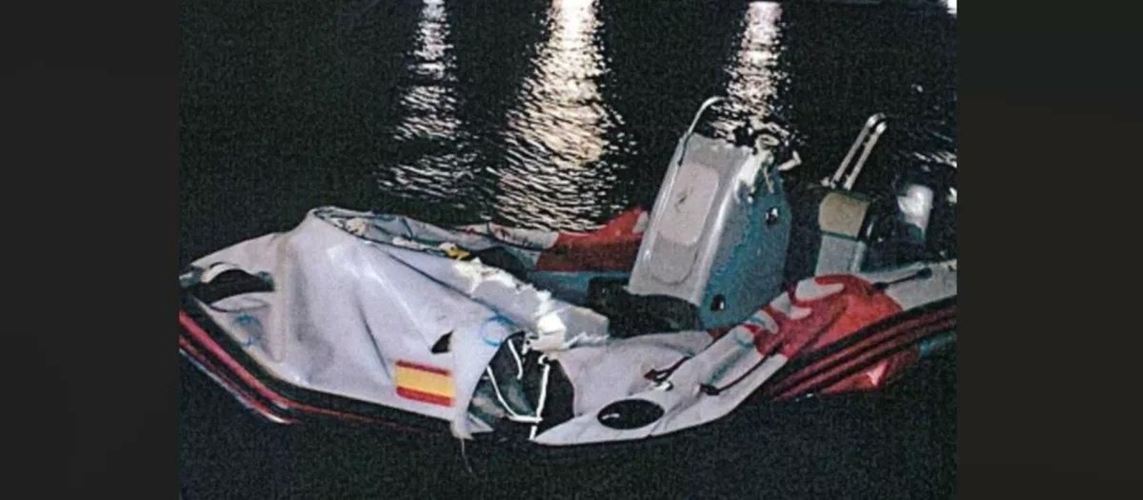 La zodiac en la que fueron asesinados los guardias civiles David Pérez Carracedo y Miguel Ángel González el 9 de febrero de 2024 en el puerto de Barbate.