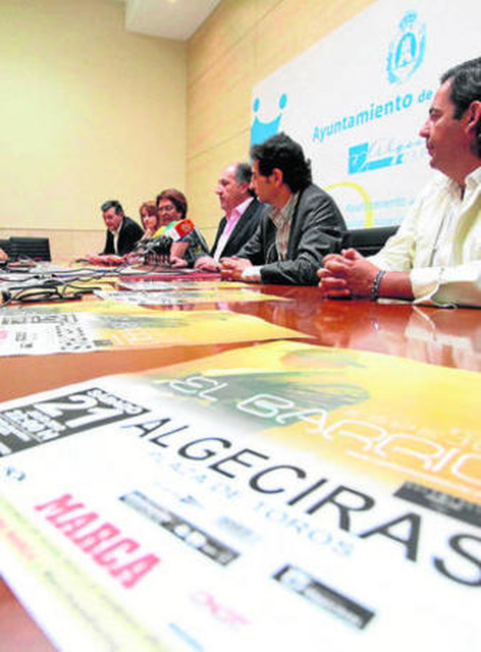 Imagen de la presentación, ayer, del concierto de El Barrio.