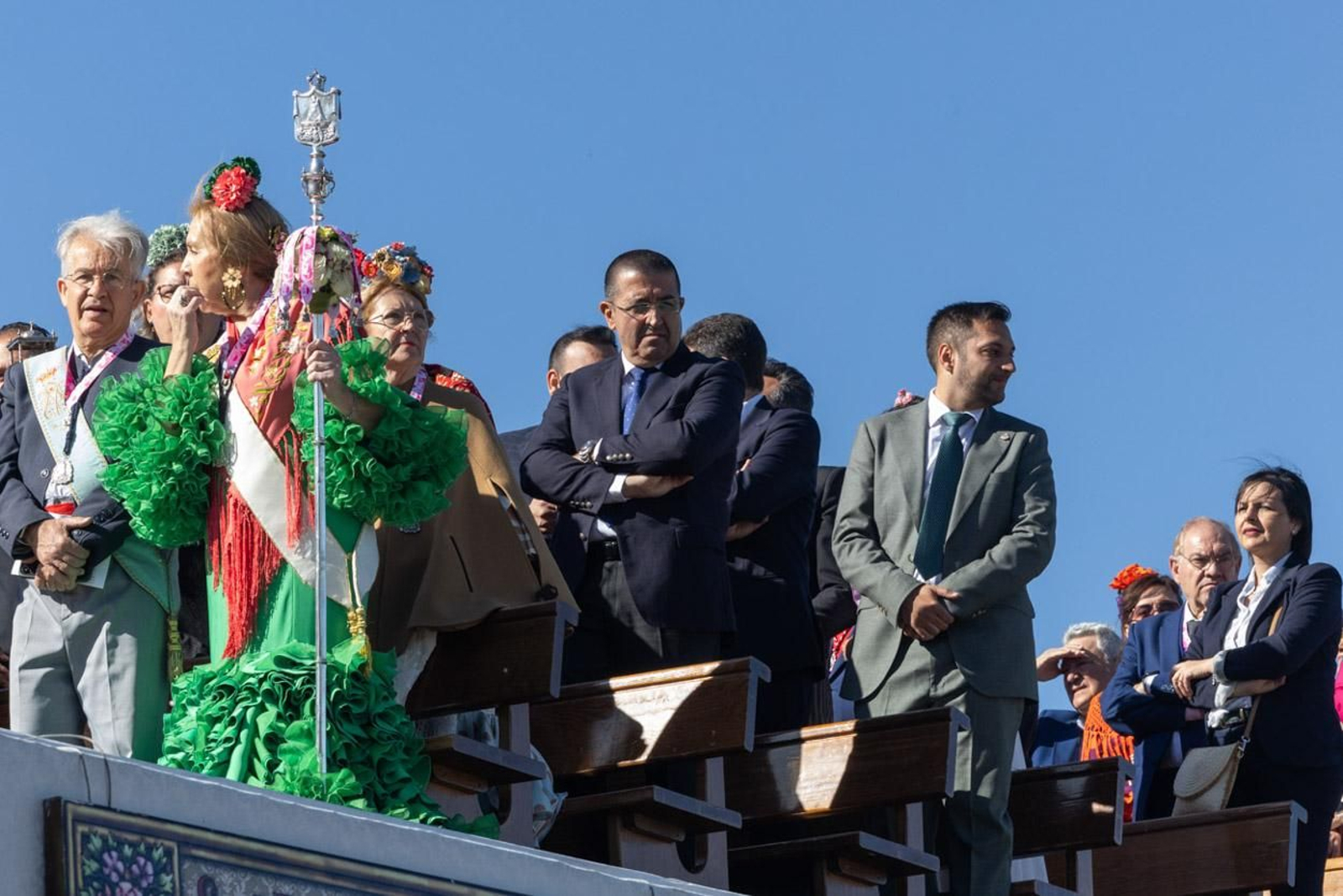 Miles de romeros acuden al encuentro de la Virgen de la Cabeza en su romería