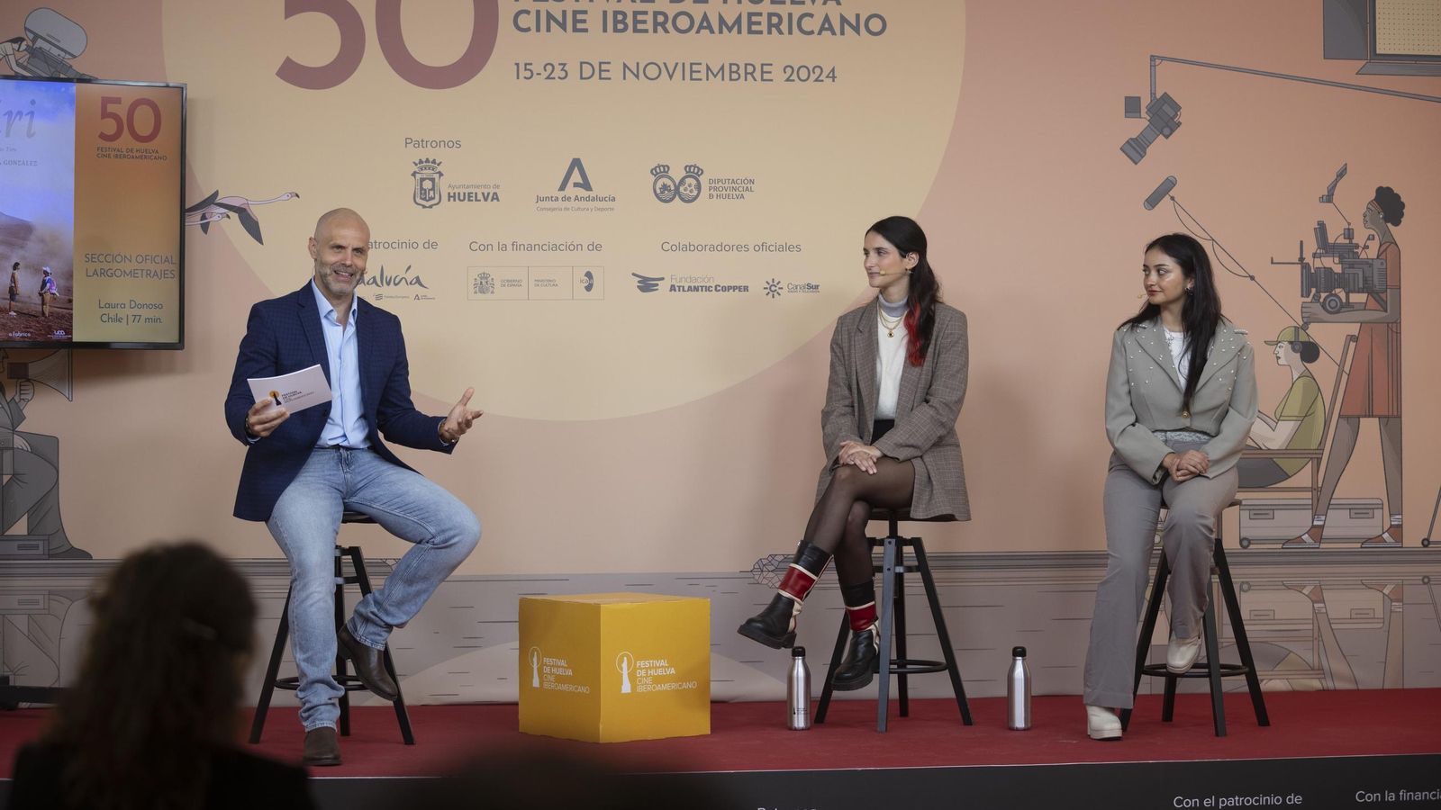 Laura Donoso y Catalina Ríos en el encuentro con los medios de comunicación este domingo en la Casa Colón.