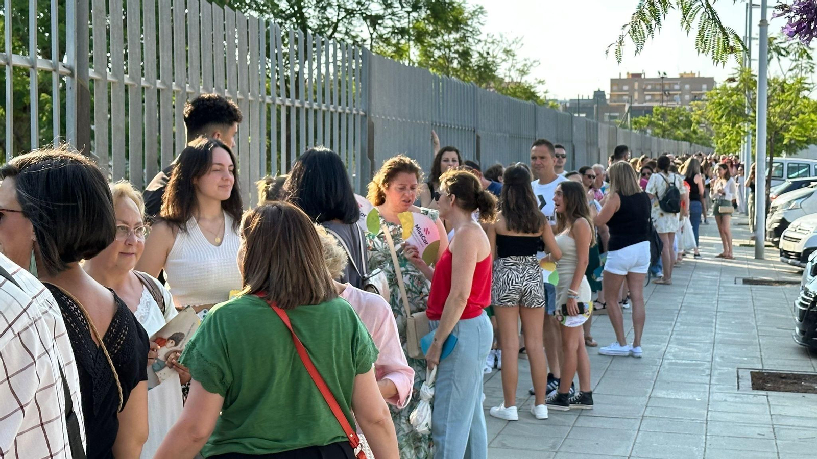 Las mejores imágenes del ambiente previo al concierto de Manuel Carrasco