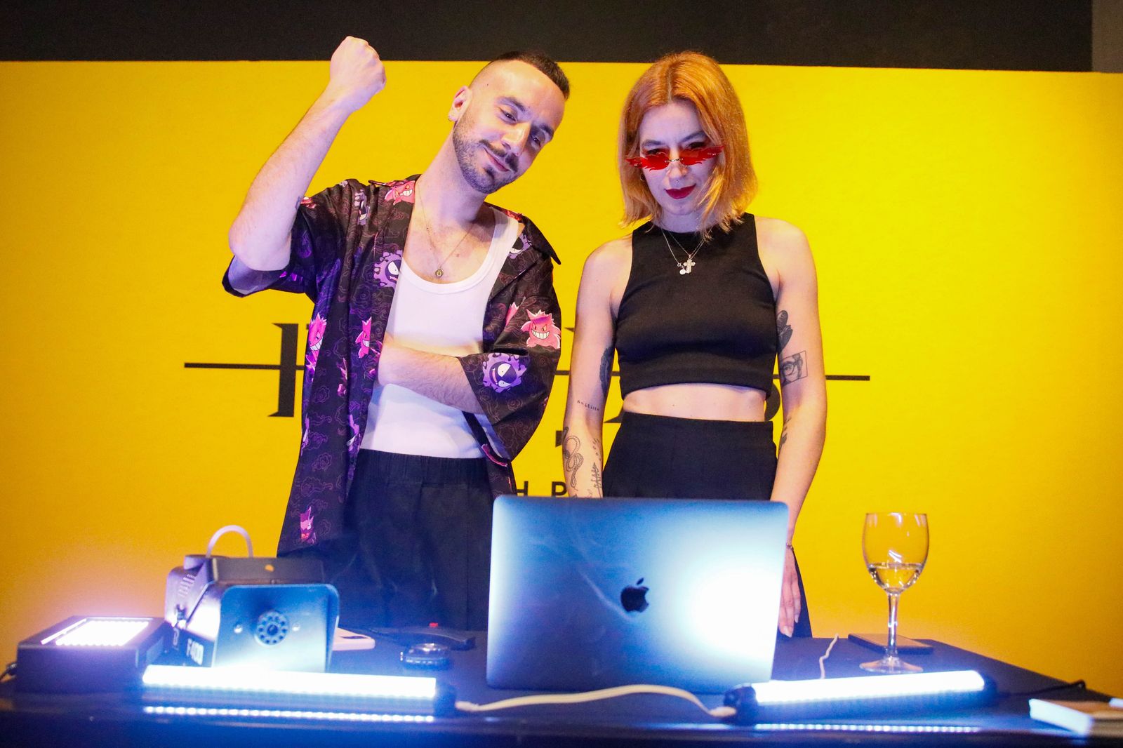 Te contamos en imágenes como ha sido el inicio de la exposición Brujas de Judith Prat