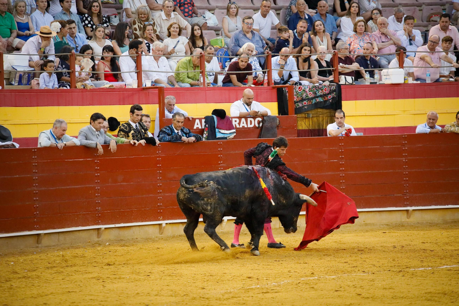 Imágenes de la corrida de toros en Roquetas de Mar