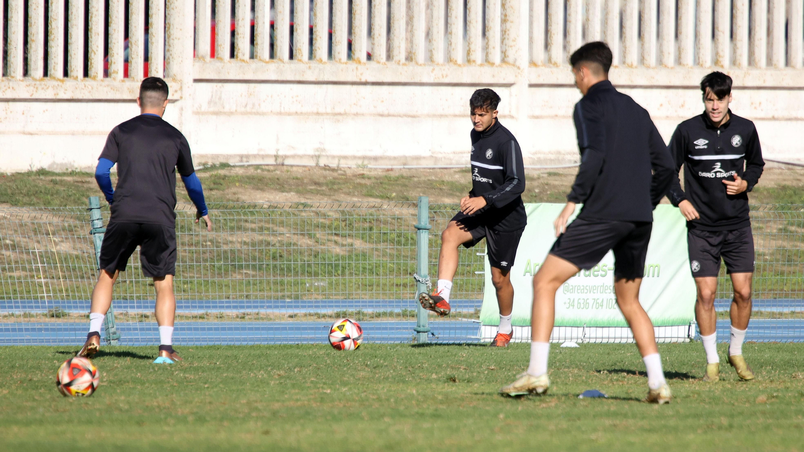 El Xerez DFC prepara con intensidad el derbi contra el Xerez CD