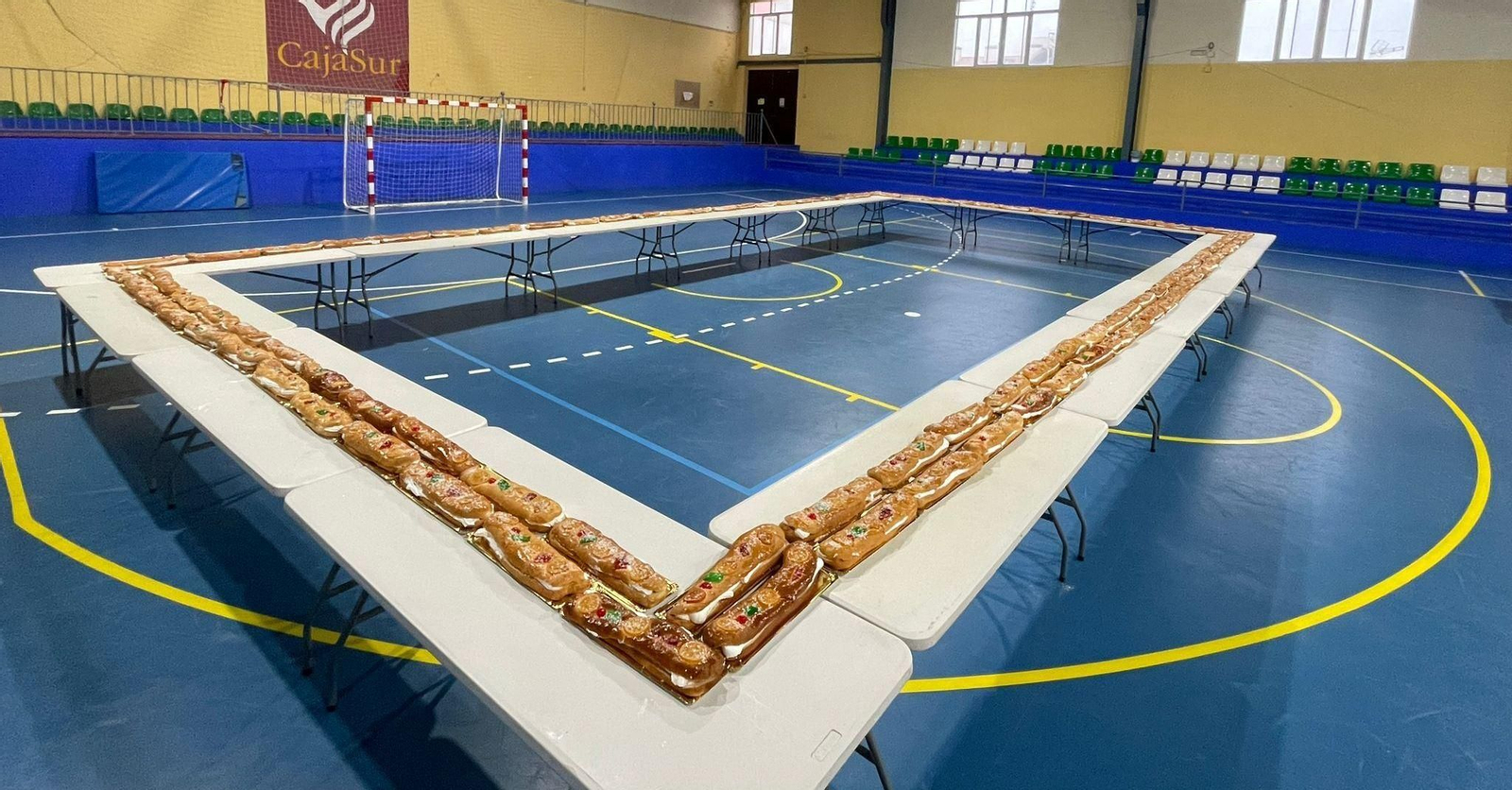 El roscón de Reyes gigante de La Victoria.