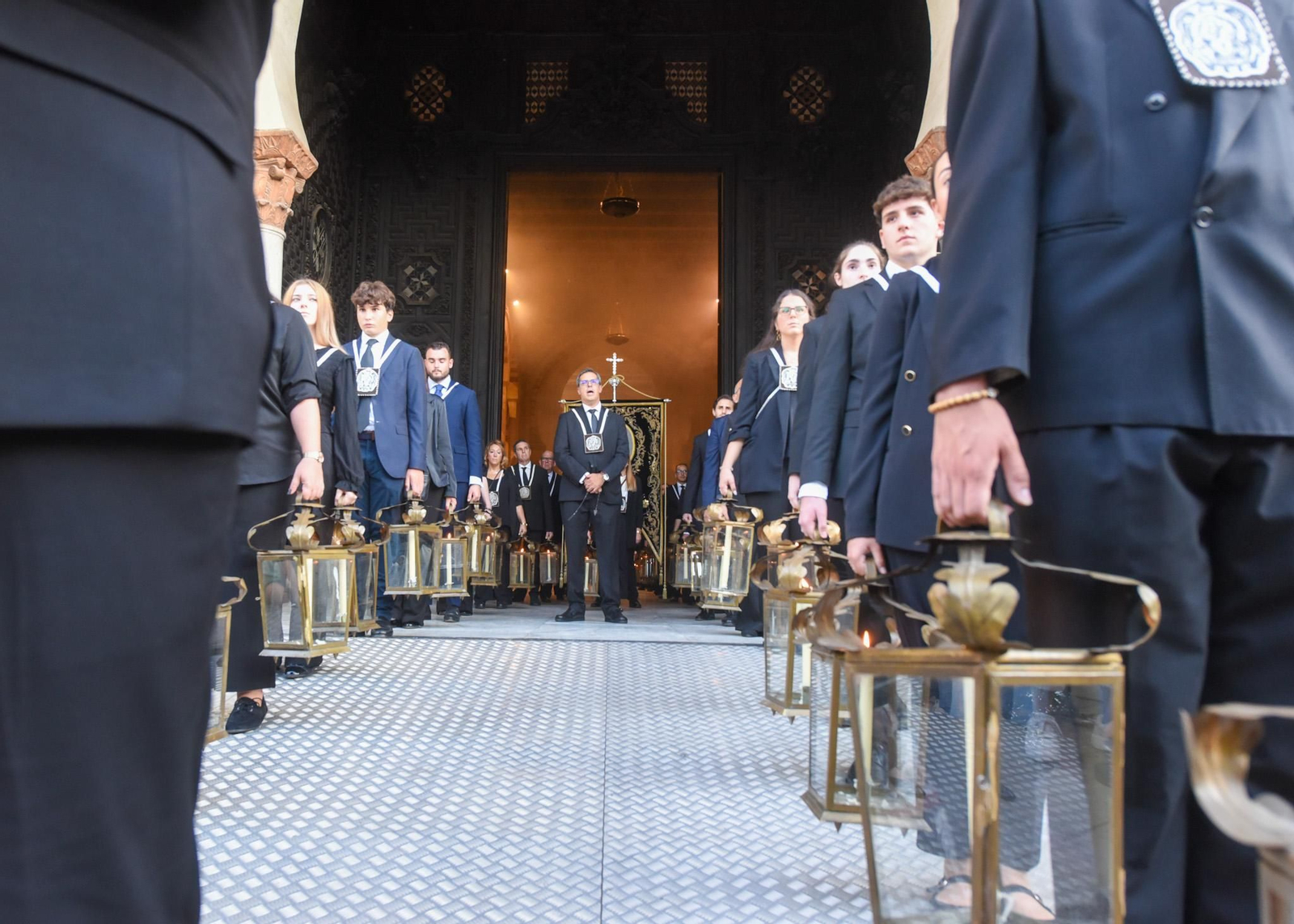 Las fotos del traslado del Remedio de Ánimas tras el Magno Vía Crucis de Córdoba