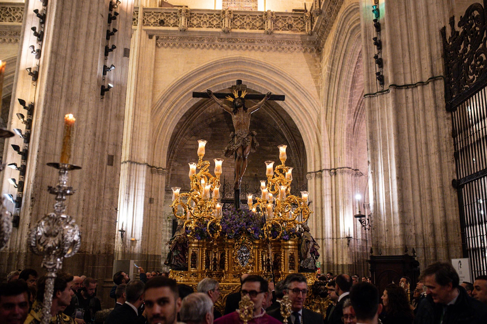 El Cachorro en el interior de la Catedral, todas las fotos