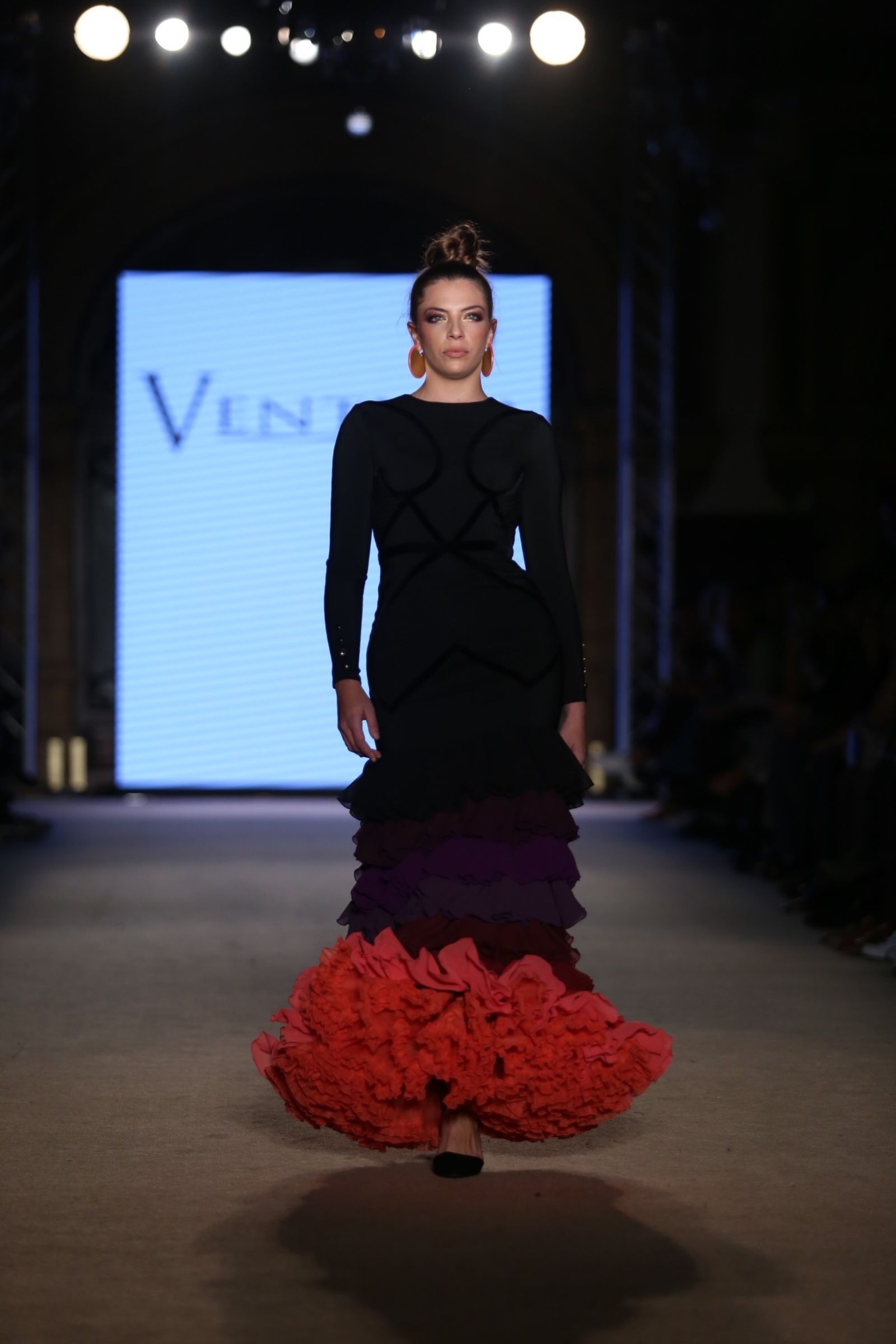 El traje de flamenca negro de 2019, sinónimo de elegancia