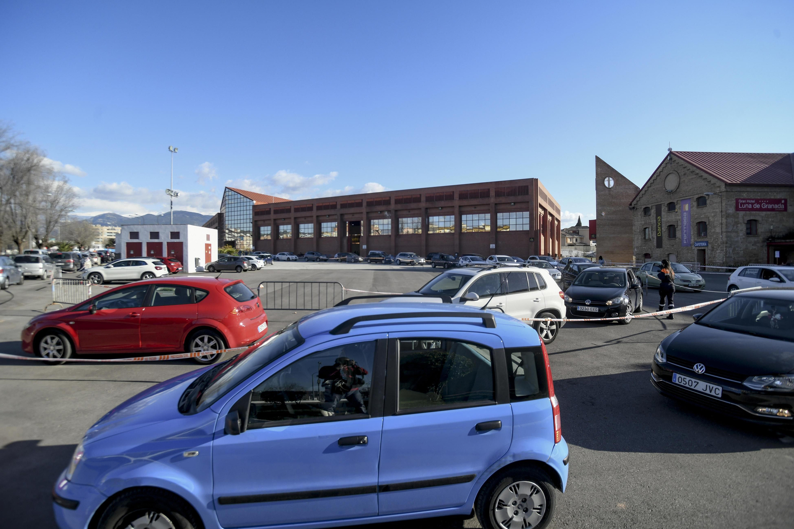 Fotos de la segunda jornada de vacunación masiva en Granada