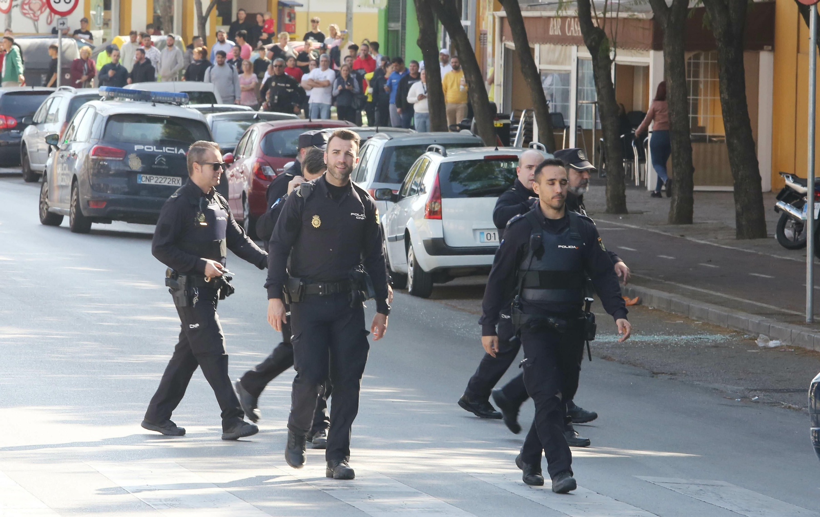Agentes desplegados este martes en Puertas del Sur durante el atraco.
