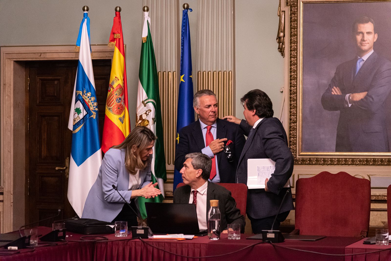 Imágenes del pleno extraordinario para la aprobación de los presupuestos del Ayuntamiento de Huelva