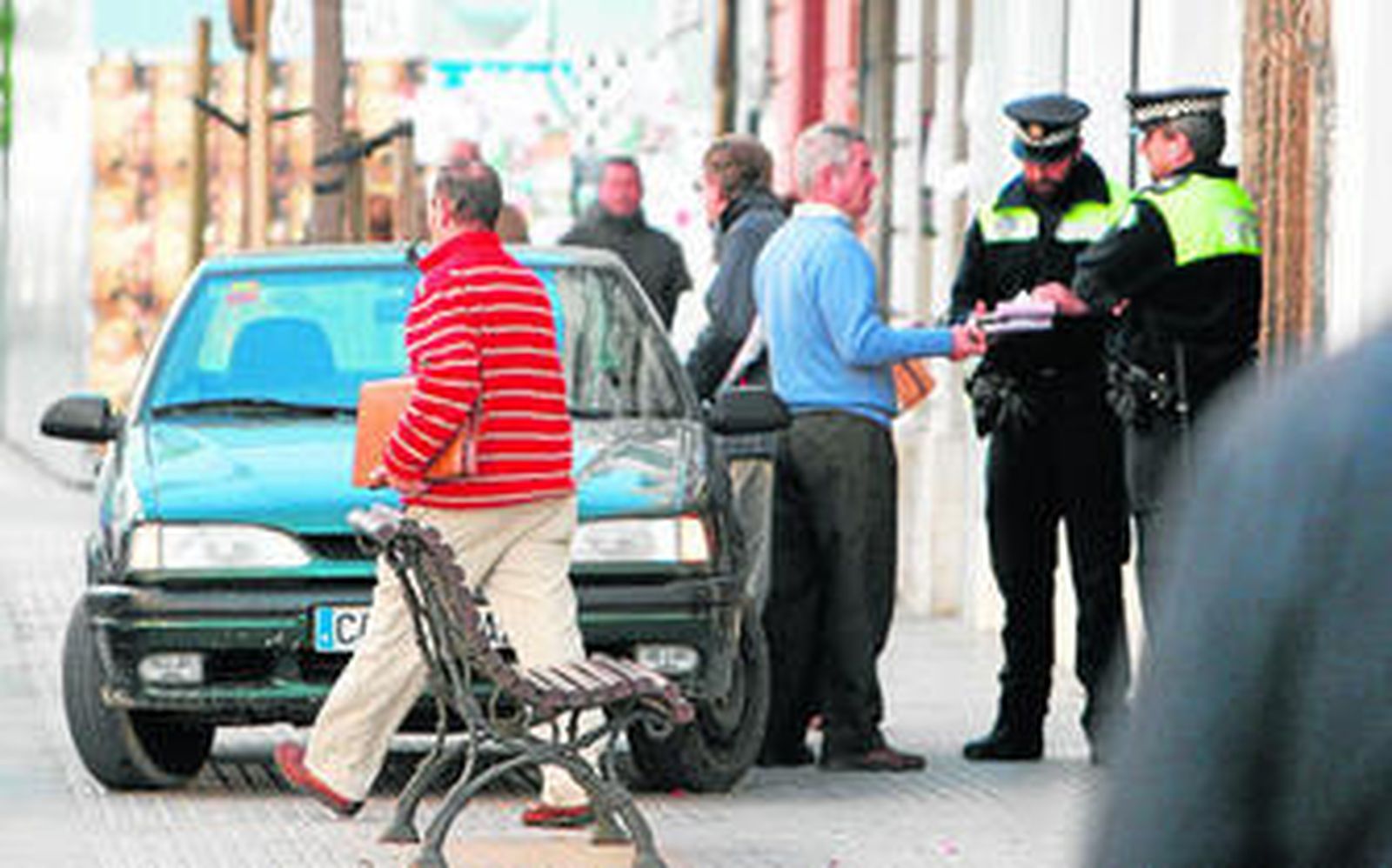 Imagen de una intervención policial en el centro de la localidad.