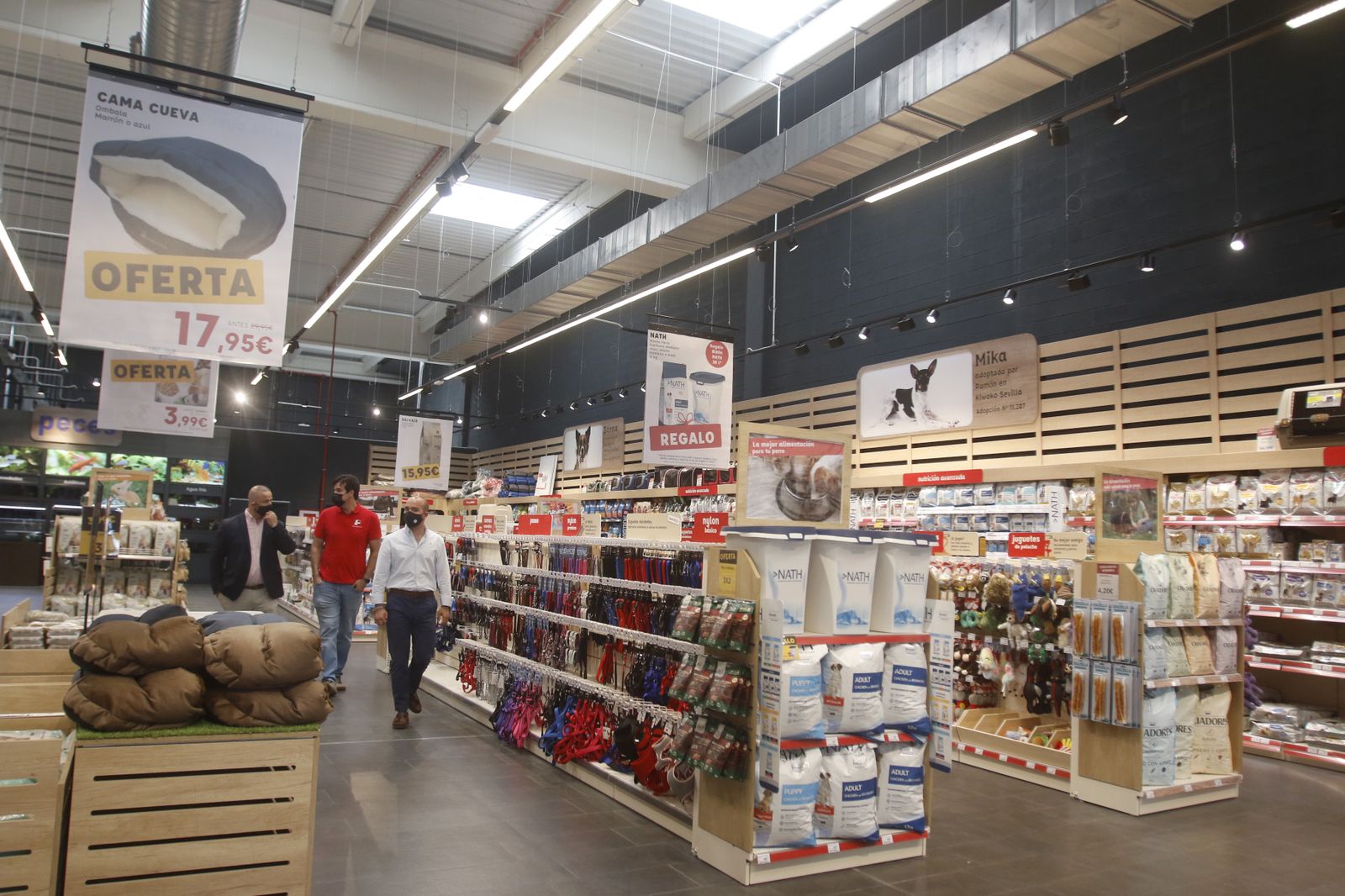 La apertura del parque comercial Los Patios de Azahara en Córdoba, en fofografías