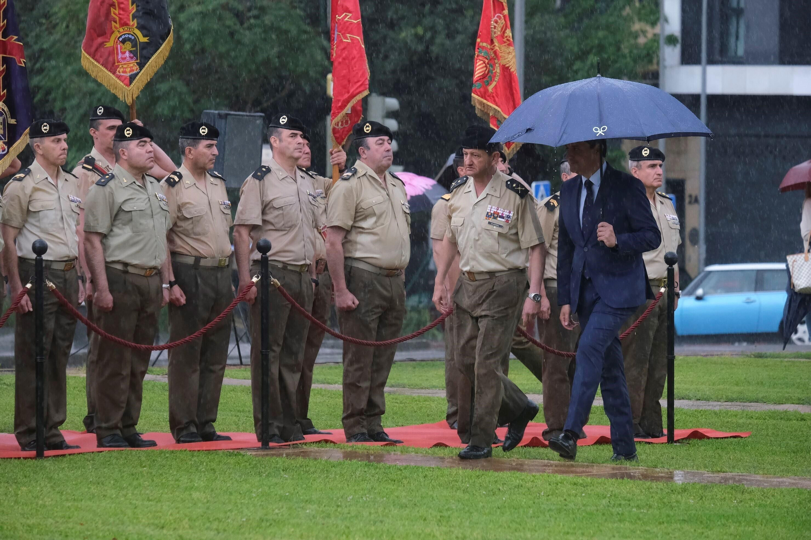 El izado de la bandera de España en Córdoba, en imágenes
